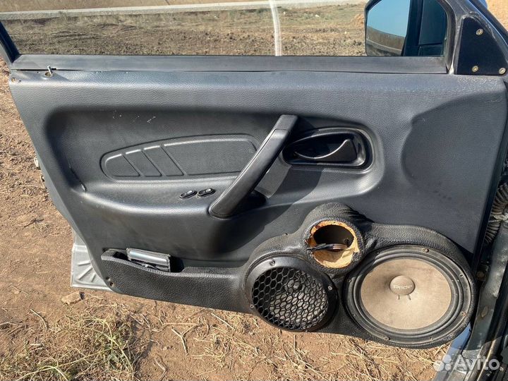 Музыка в машину бу