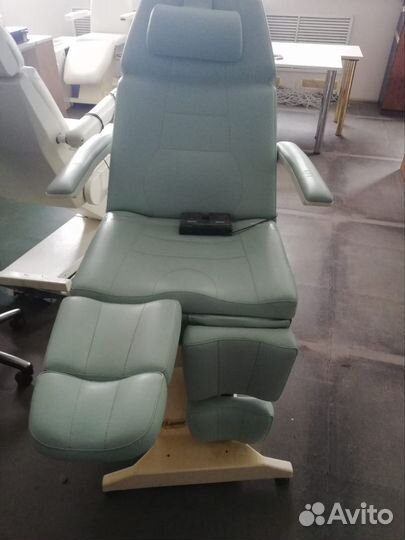 Педикюрное кресло на гидравлике бу