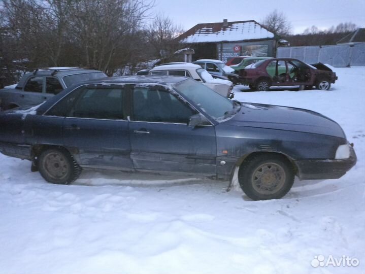 Салон Audi 100