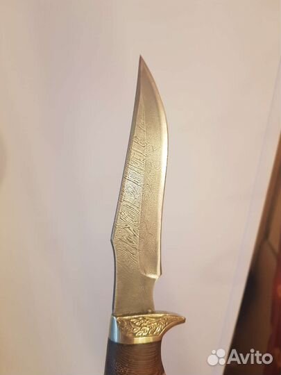 Нож из дамасской стали