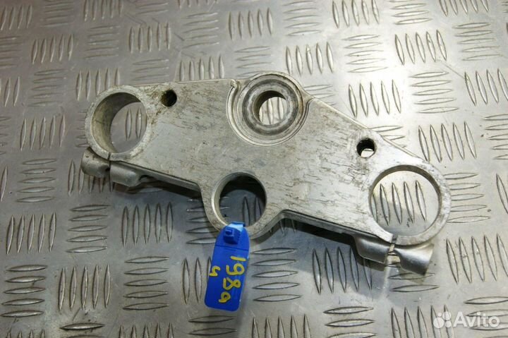 Траверса верхняя Suzuki Bandit V 400-1