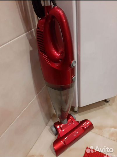 Пылесос вертикальный
