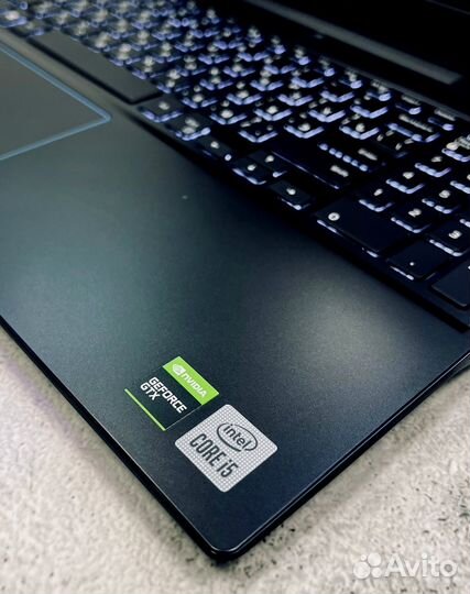 Игровой Ноутбук Dell i5/8GB/SSD256/HDD1TB/GTX1650