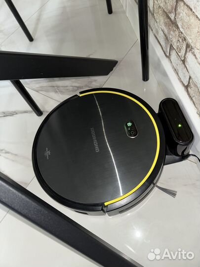 Робот-пылесос Redmond RV-R650S