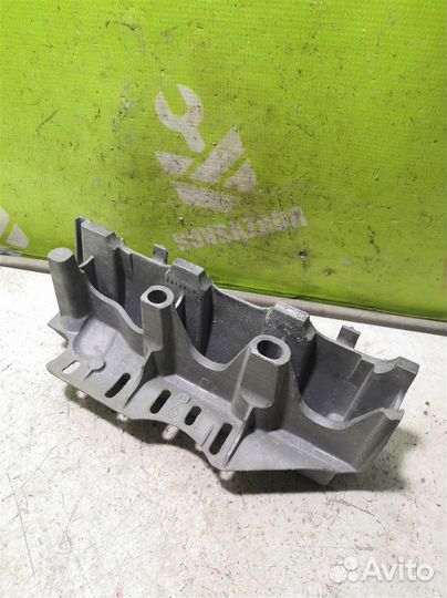 Кронштейн (сопут. товар) Рено Логан