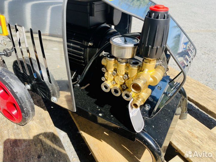 Профессиональная мойка высокого давления CRV NEW 2