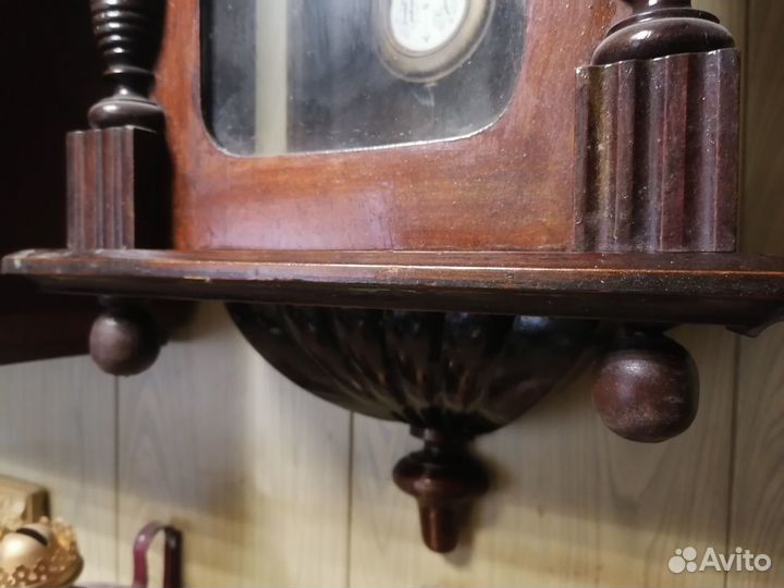 Старинные настенные часы точенки 1