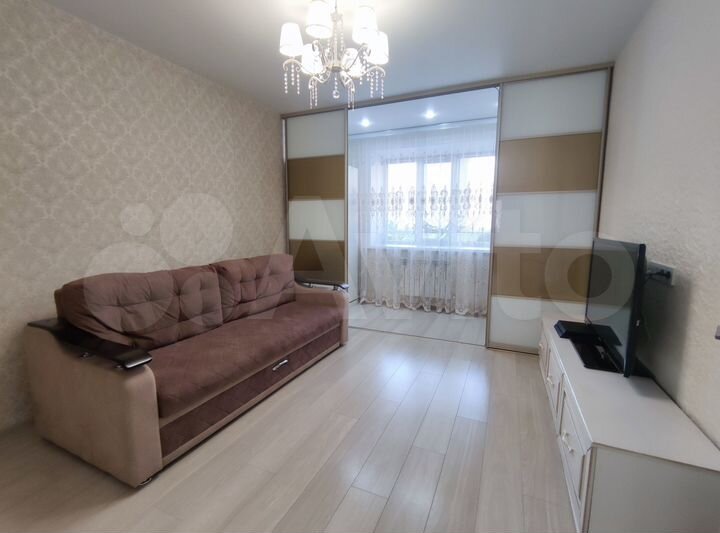 2-к. квартира, 63 м², 2/9 эт.