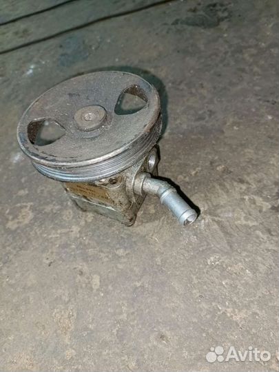 Насос гур Ниссан primera p12