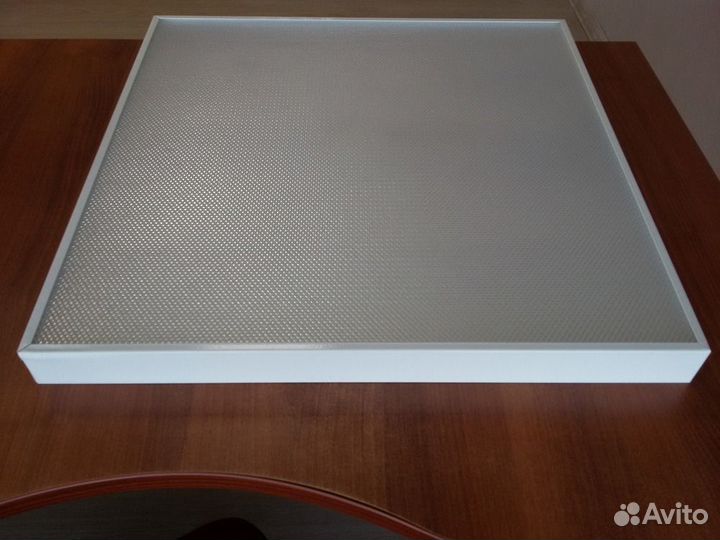 Потолочный светодиодный светильник