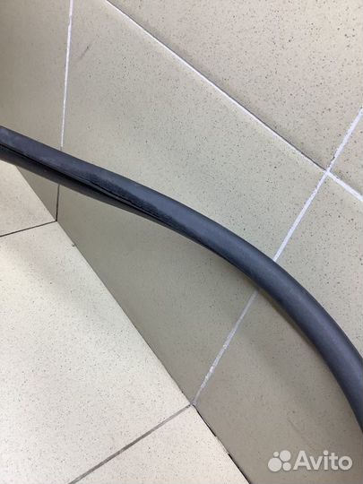 Уплотнитель двери передней передний левый Hyundai