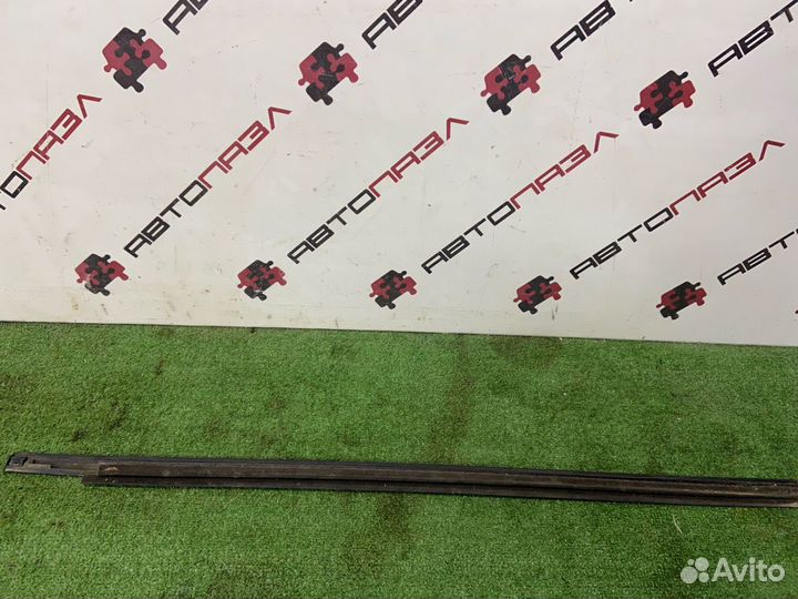 Бархотка передняя правая Chevrolet Aveo T250