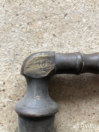 Старинный кран для воды