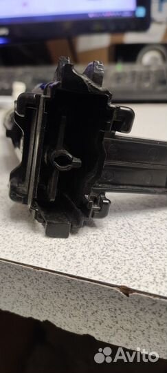 Левая форсунка омывателя фар Toyota Camry V50