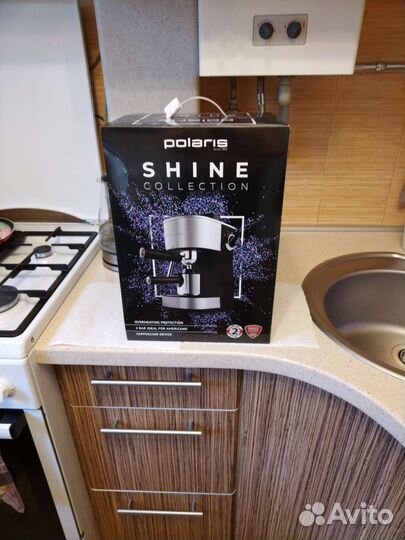 Кофеварка рожкового типа Polaris PCM 4008 (новая)