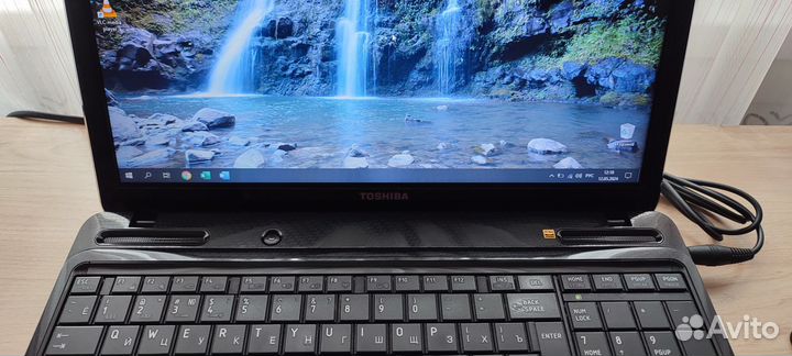 Ноутбук Toshiba satellite core i5/8Gb озу/SSD+HDD