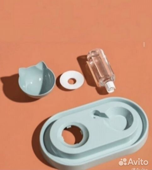 Миска для животных с бутылкой для воды новая