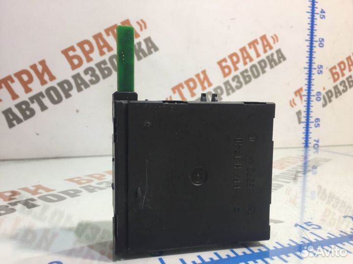 Шкода Октавия Блок комфорта двери передней правой