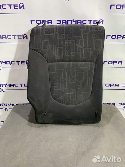Сидение заднее, верхняя правая часть Kia Rio 3