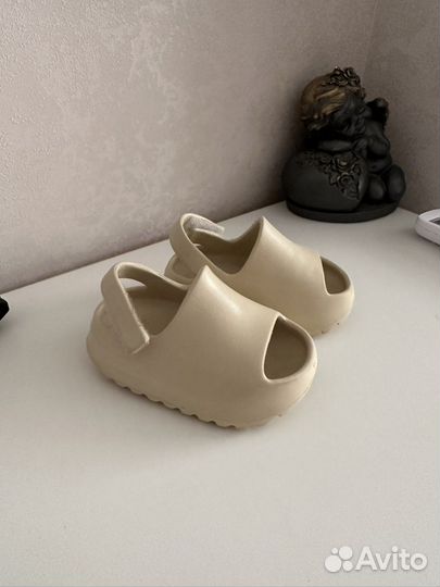 Сандали детские