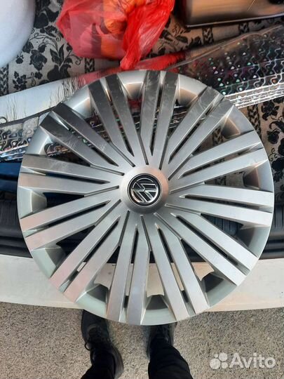 Оригинальный колпак volkswagen polo r15
