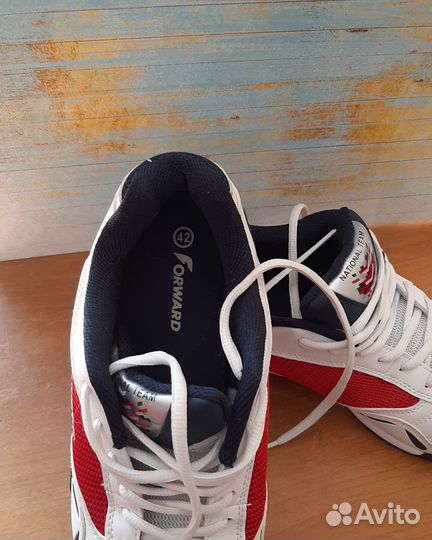 Кроссовки мужские 42 размер новые
