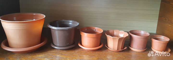 Цветочные горшки керамические и пластиковые