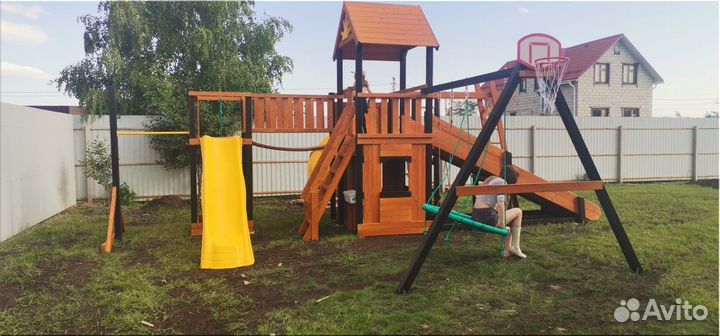 Детская площадка с установкой