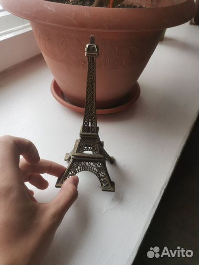 Эйфелева башня