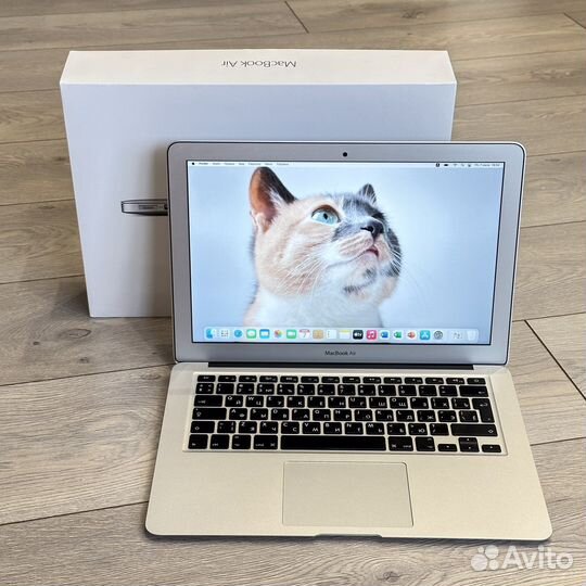 Apple MacBook Air 13 дюймов 2015 i5 / 8 / 128 SSD