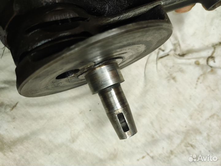 Коленвал Иж юпитер правый