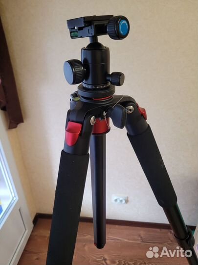 Штатив и головка быстросъемная для фотоаппарата