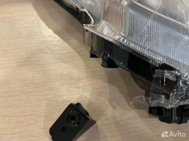 Новая левая противотуманная фара Hyundai Solaris