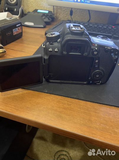 Зеркальный фотоаппарат