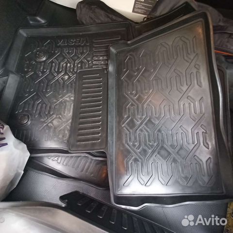 Автомобильные коврики на Ладу Весту