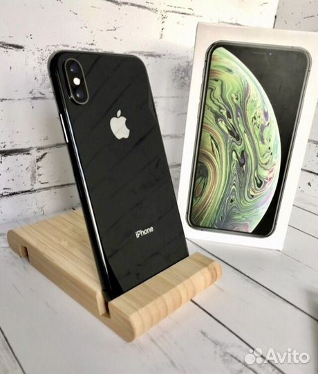 iPhone Xs, 64 ГБ