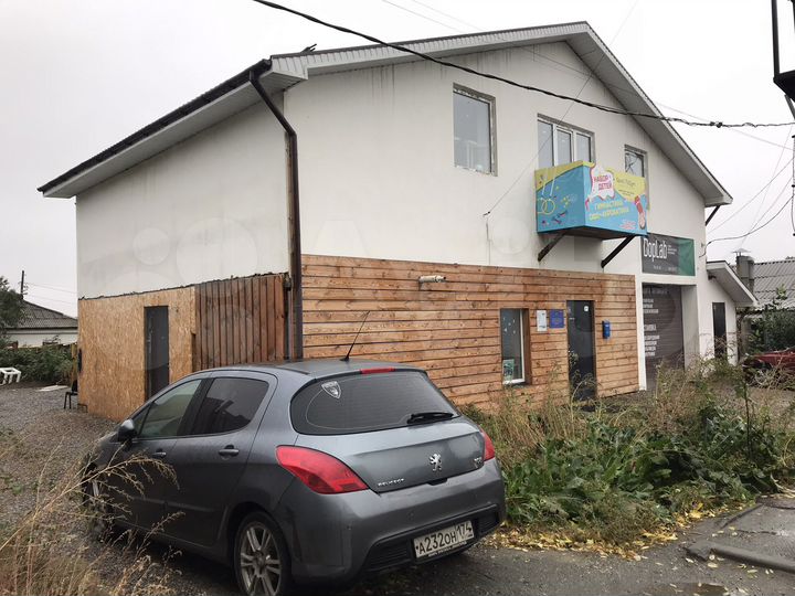 Здание 360 м², земля 6сот