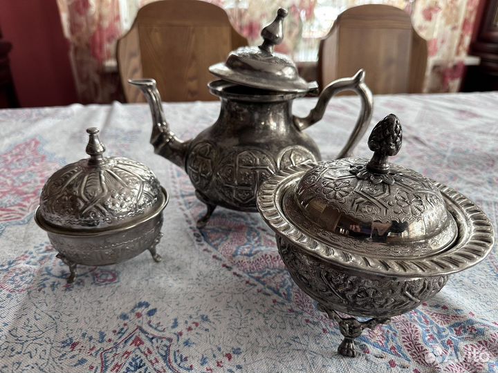Набор антикварной арабской посуды