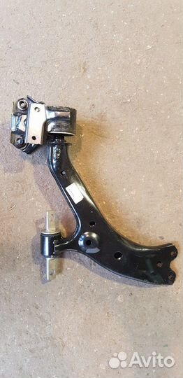 Рычаг передний левый Honda CR-V-4