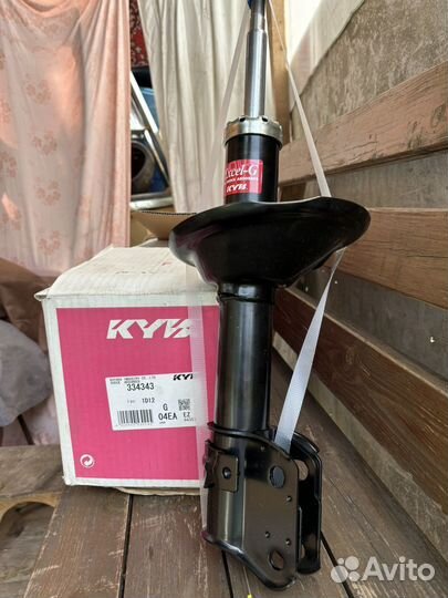 Передние стойки с опорами