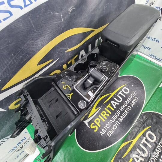 Консоль центральная Kia Sportage 5