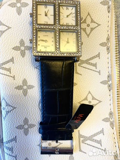 Часы новые