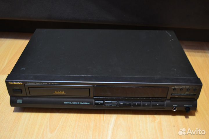 Проигрыатель компакт дисков (CD)