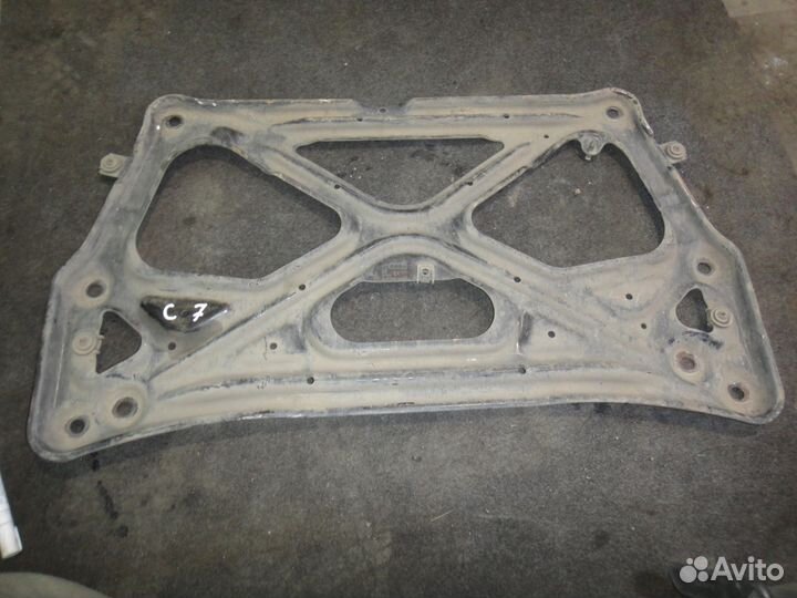 Распорка подрамника Ауди А6С7