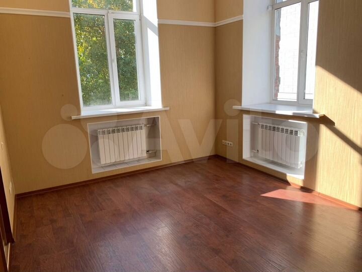 4-к. квартира, 150 м², 2/3 эт.