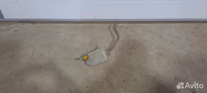 Расширительный бачок Toyota Corolla E150/2006