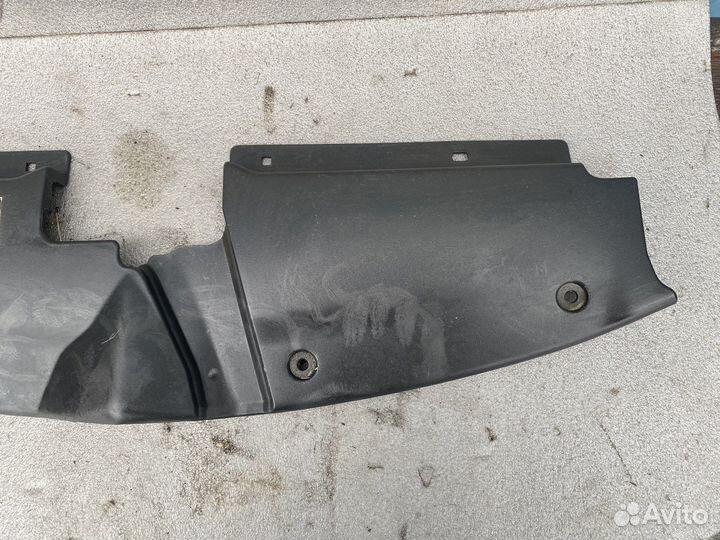 Накладка на замок капота Citroen C4