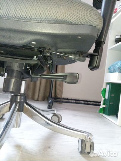 Компьютерное кресло