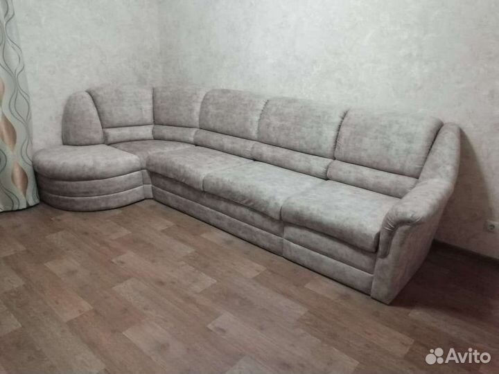 Большой угловой диван бу