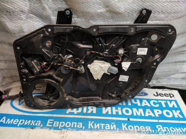 Стеклоподъемник передний прав VW Touareg 7P 10-18